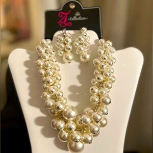 “Regal” Faux Pearl Statement Necklace - NWOT